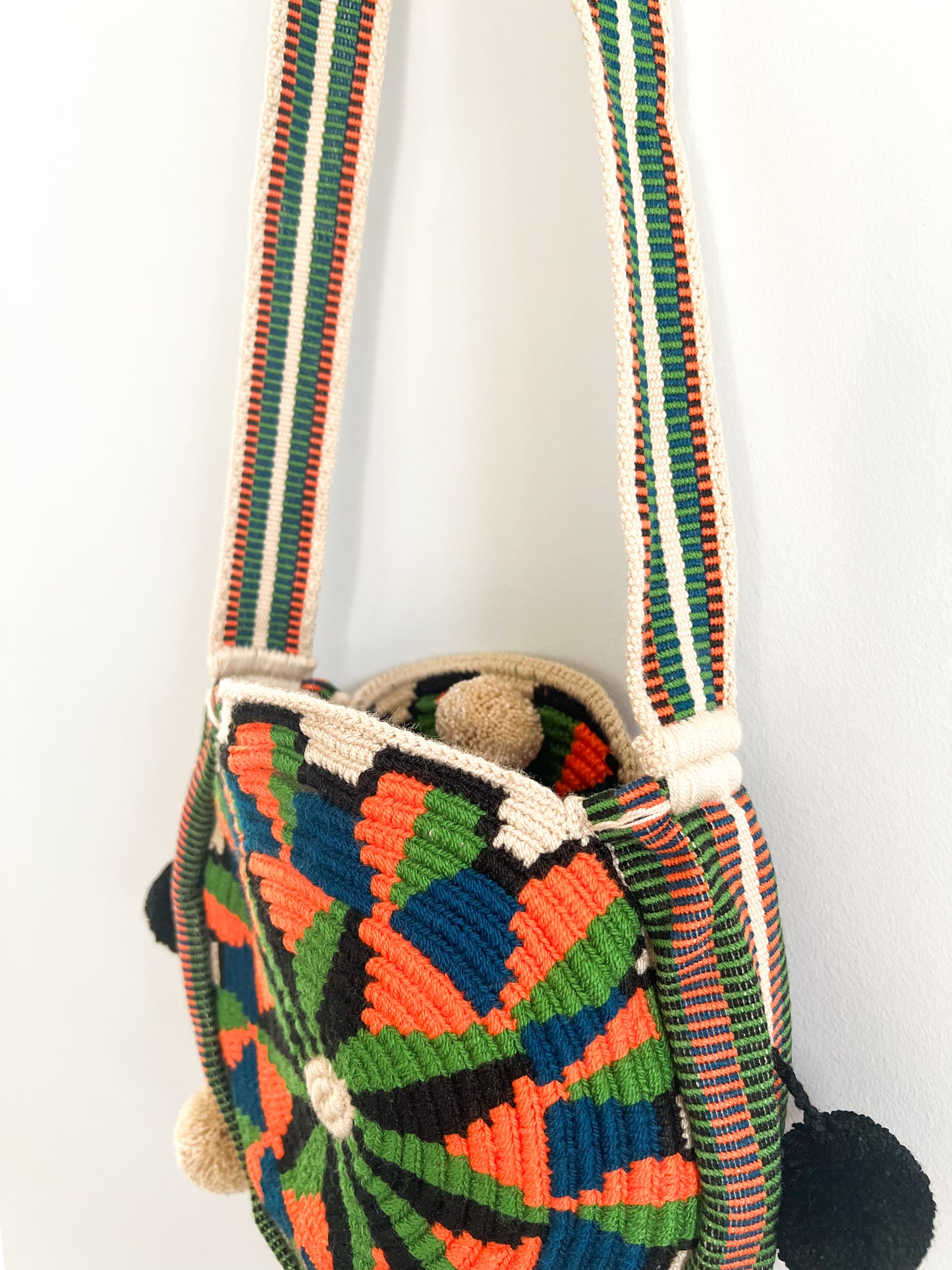 Sindri ✻ New Round Wayuu Mochila