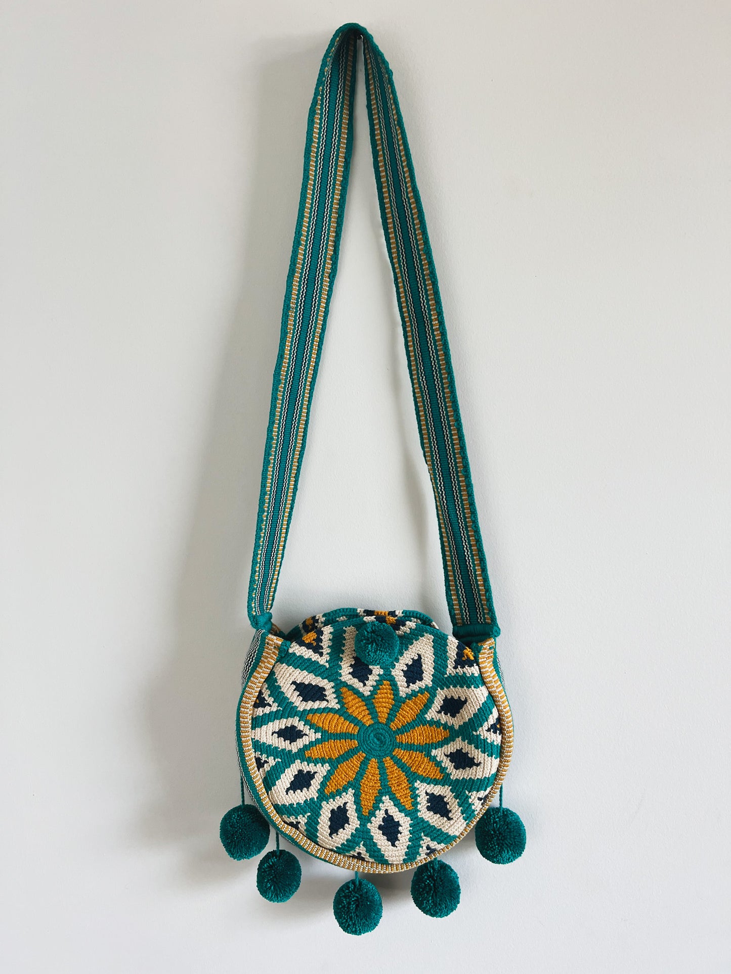 Sindri ✻ New Round Wayuu Mochila