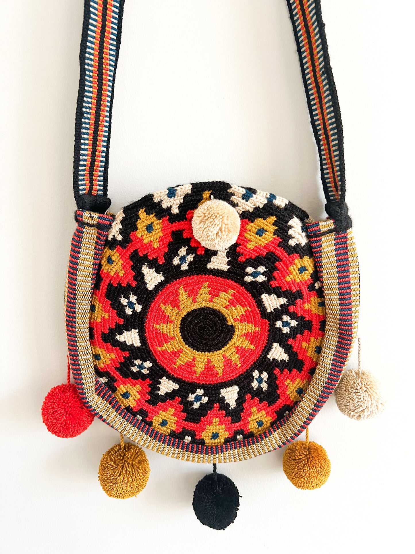 Sindri ✻ New Round Wayuu Mochila