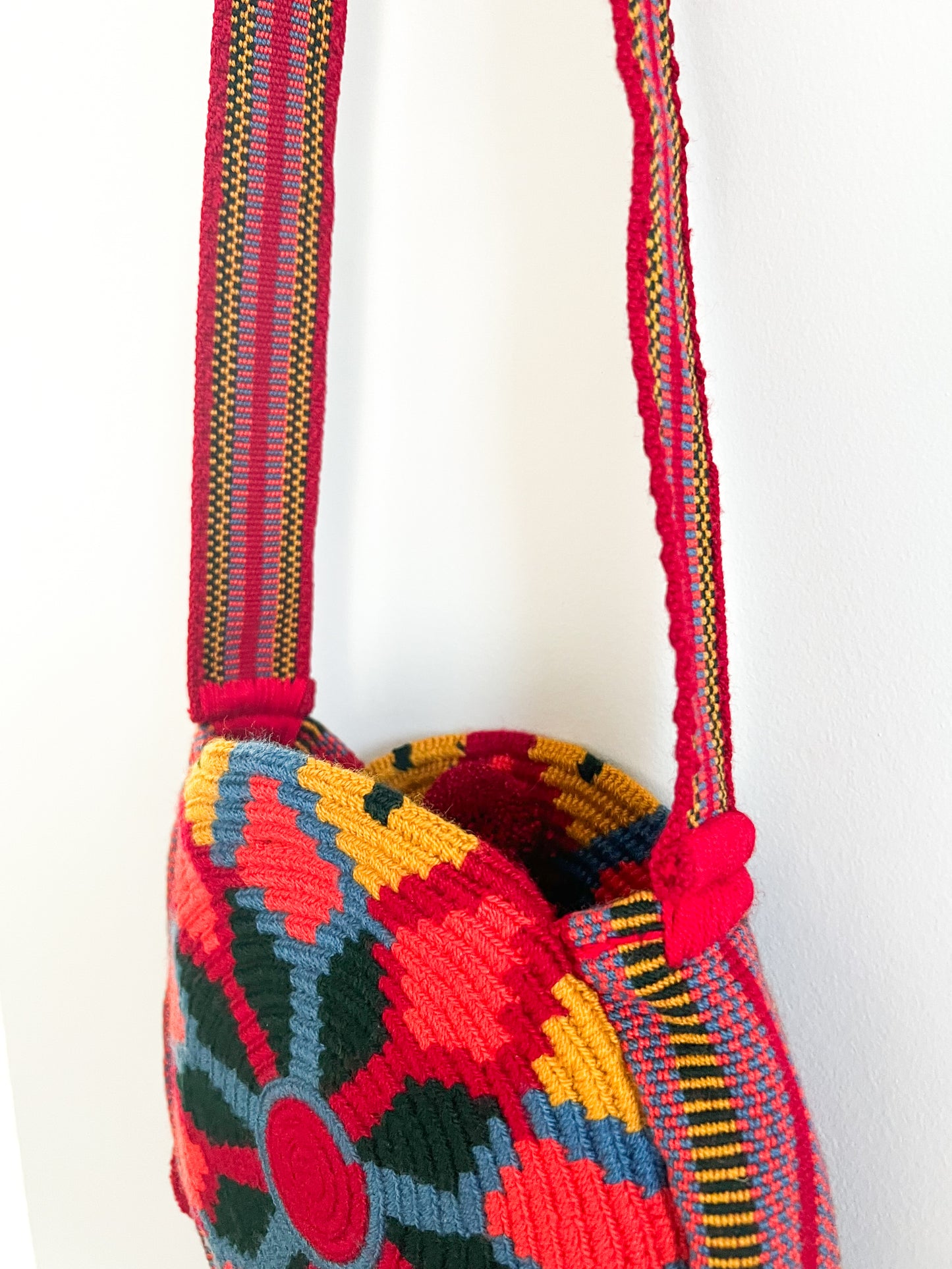 Sindri ✻ New Round Wayuu Mochila