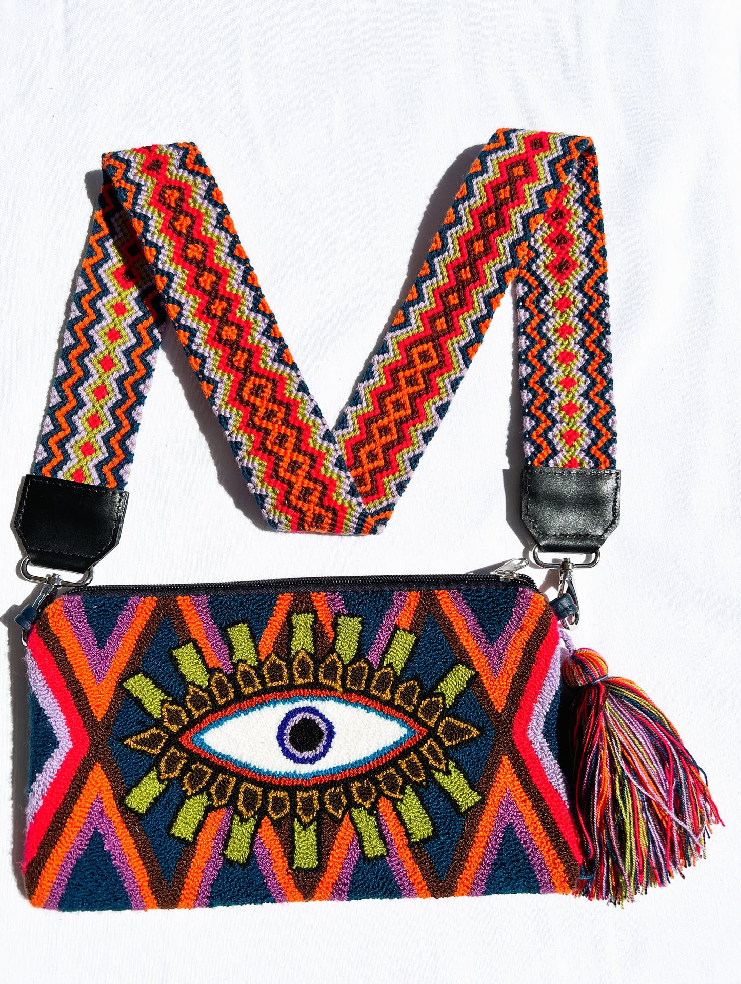 Ojos ✻ Large Wayuu Clutch with Strap