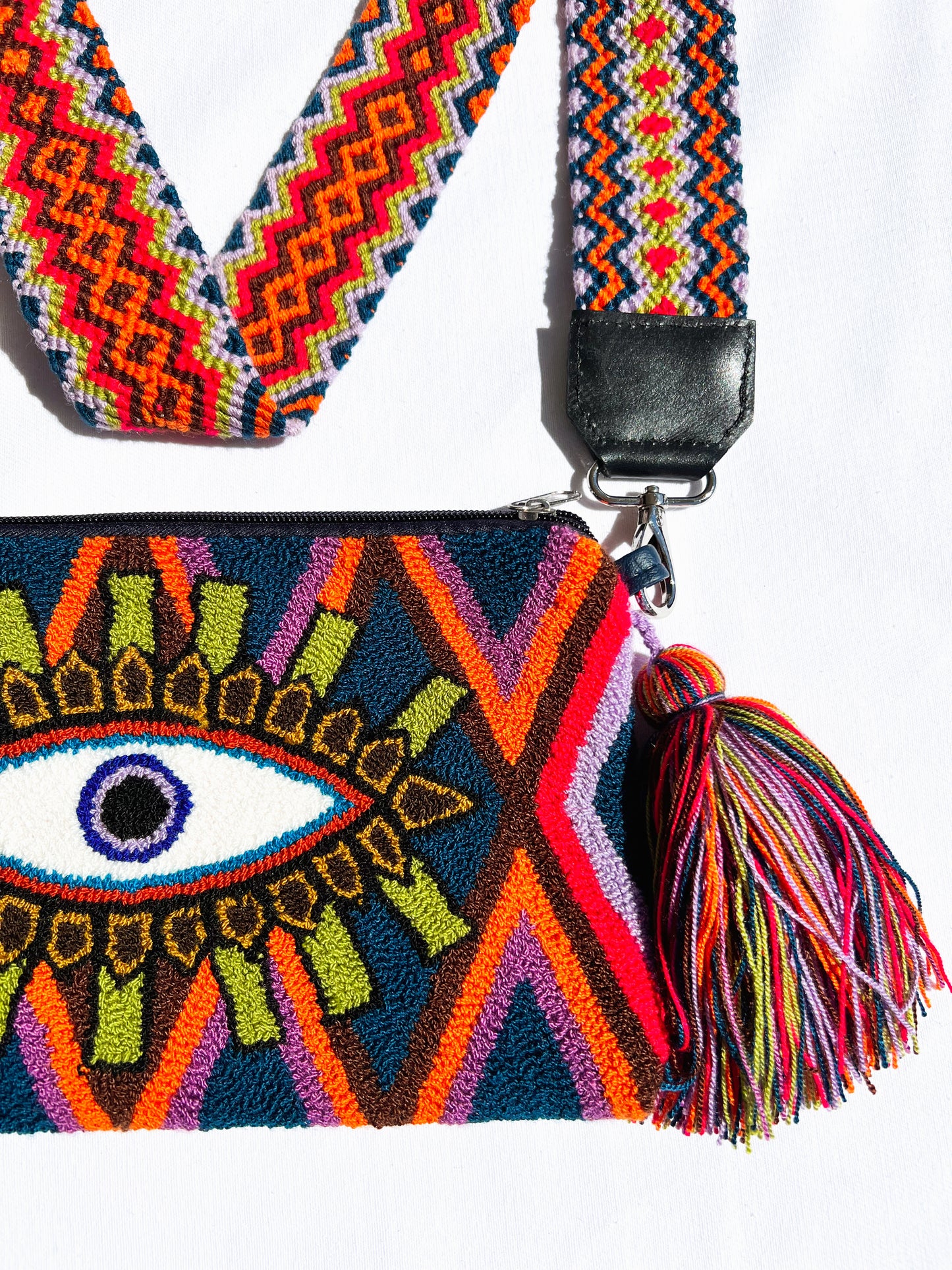 Ojos ✻ Large Wayuu Clutch with Strap